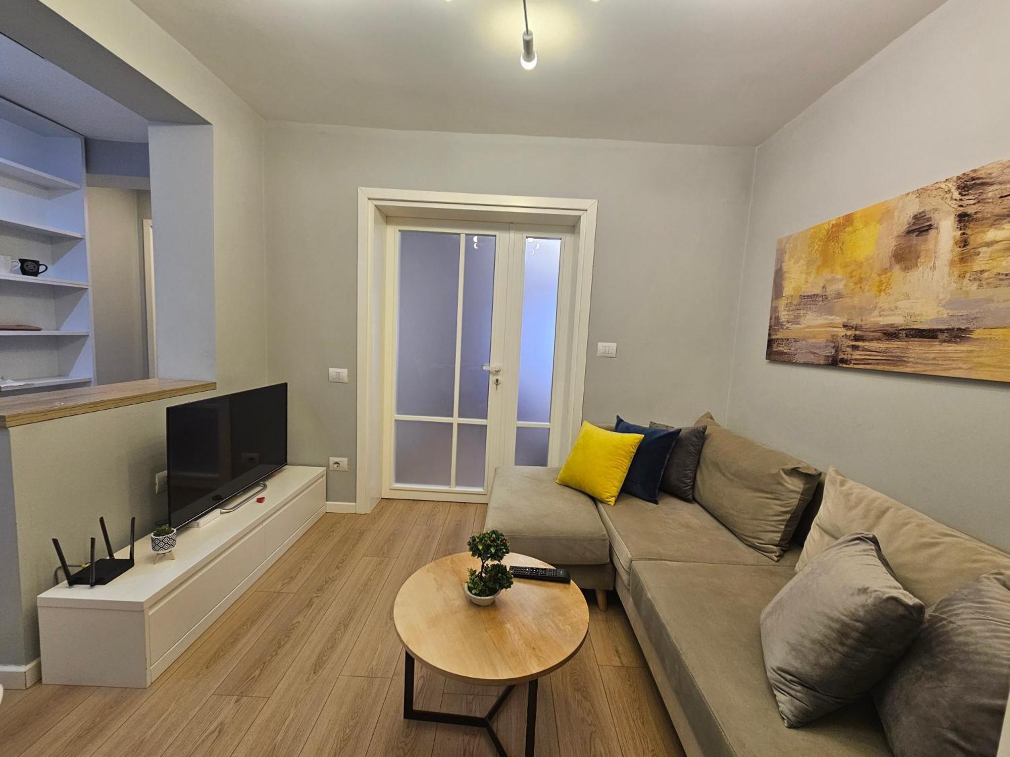Ferienwohnung Valentino'S Nest Tirana Exterior foto